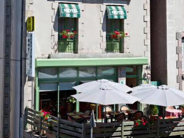 Logis Hotel Le Relais Des Remparts Allanche Exterior photo